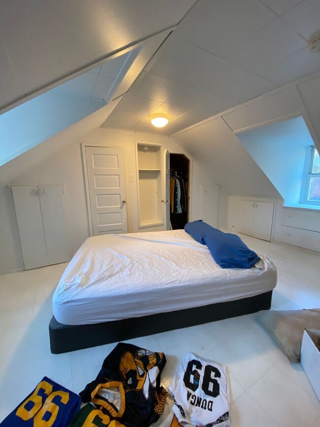 Building Photo - Remarkable 3 BR Townhouse in Downtown Lancaster City with Large Fenced in Backyard!