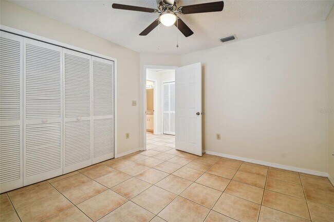 Building Photo - 2342 Tioga Dr