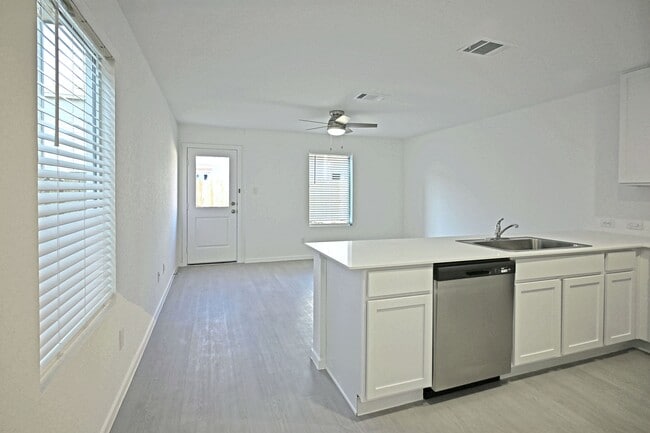 Building Photo - 6739 Pumice Pl