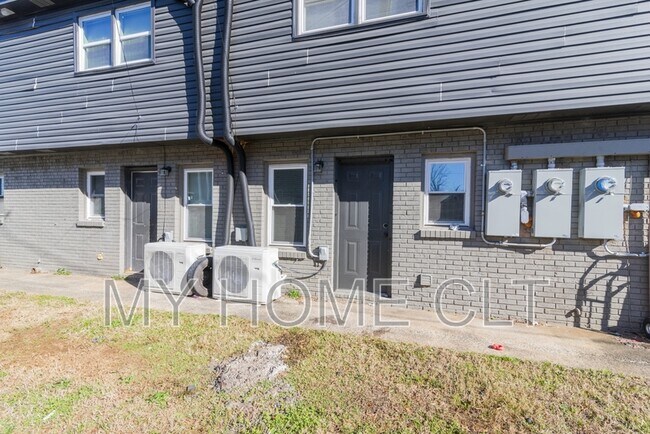 Building Photo - 929 Cantwell St