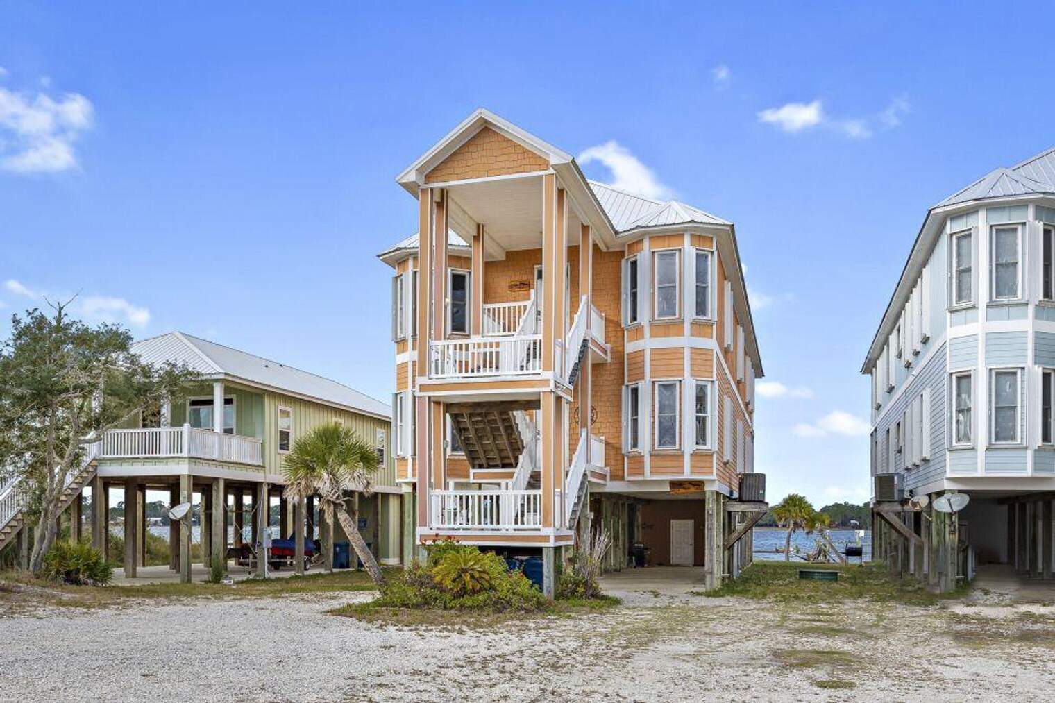 Building Photo - 1244 W Lagoon Ave