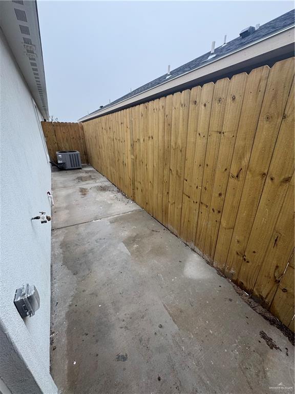 Building Photo - 12 Notre Dame Ave