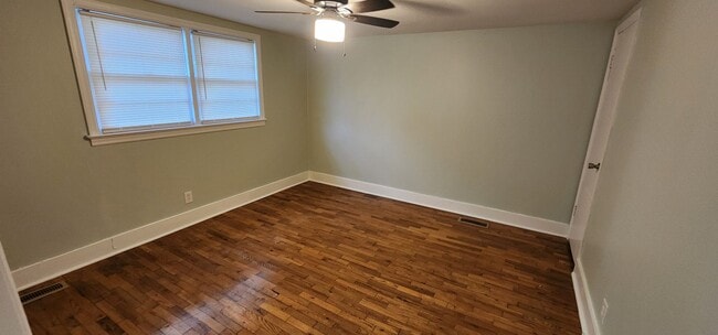 Building Photo - Single Family Home 2BR / 1BA