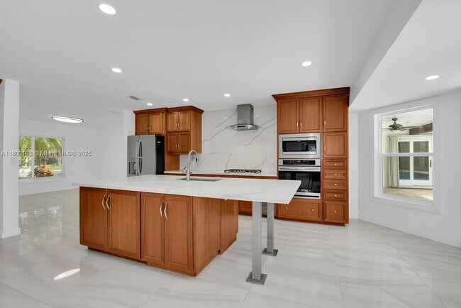 Building Photo - 13840 SW 74th Ave