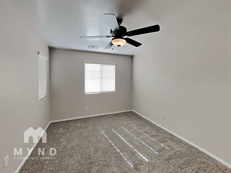 Building Photo - 2507 N 148th Dr
