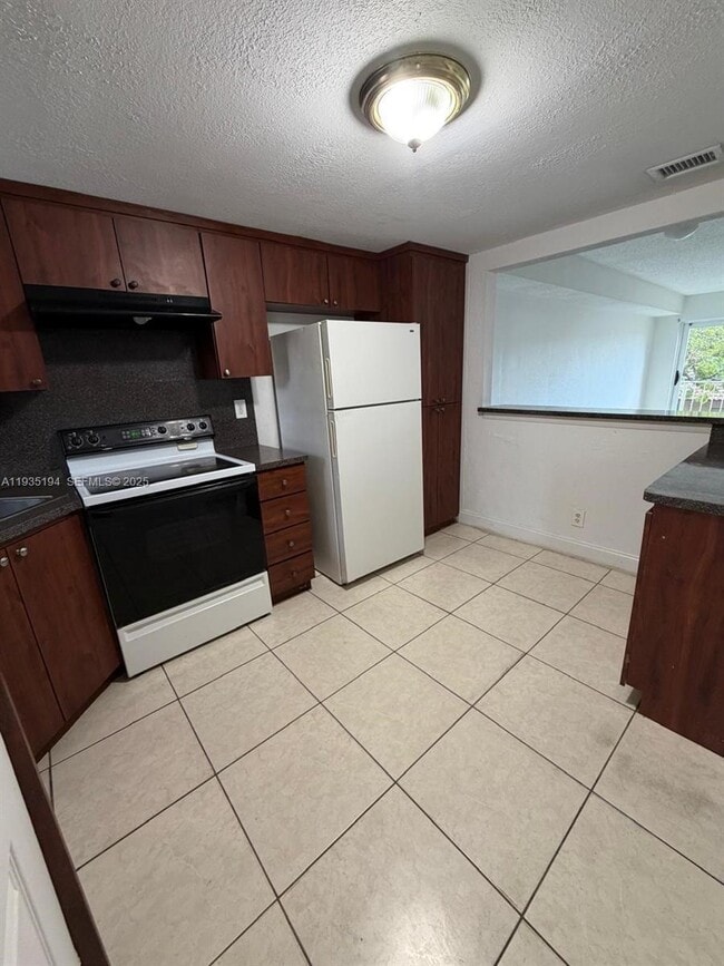 Building Photo - 3751 NW 115th Way