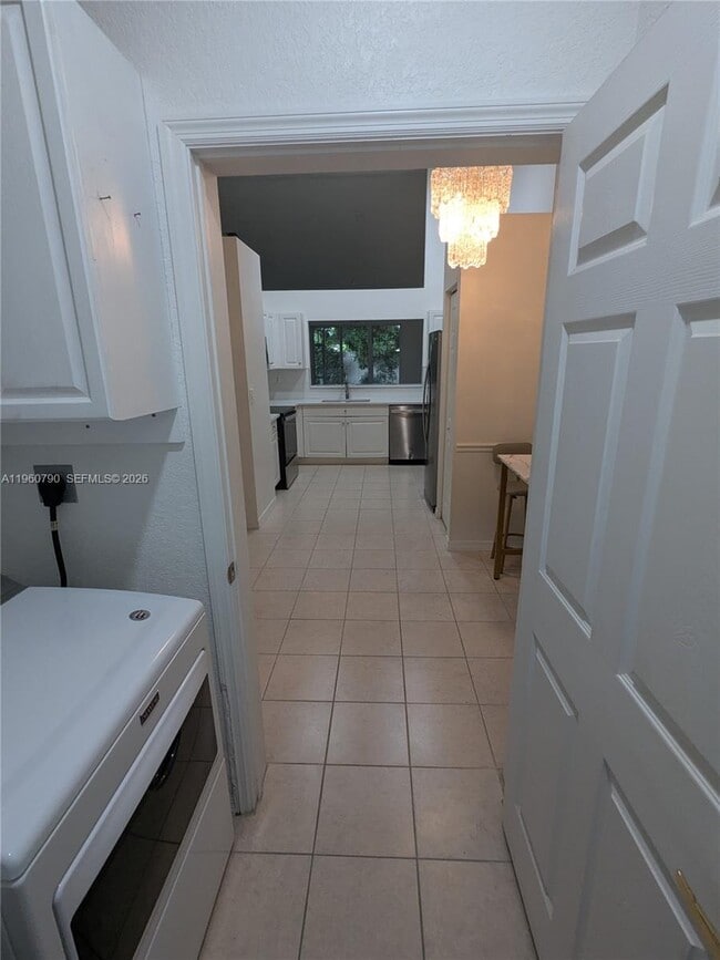 Building Photo - 7700 S Aragon Blvd