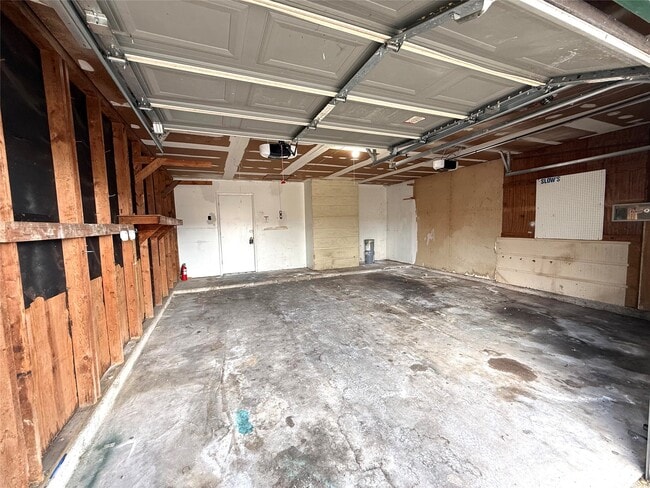 Building Photo - 12119 Tambourine Dr