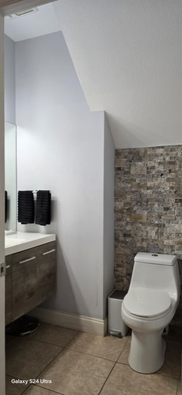 Building Photo - 5109 SW 141st Ave