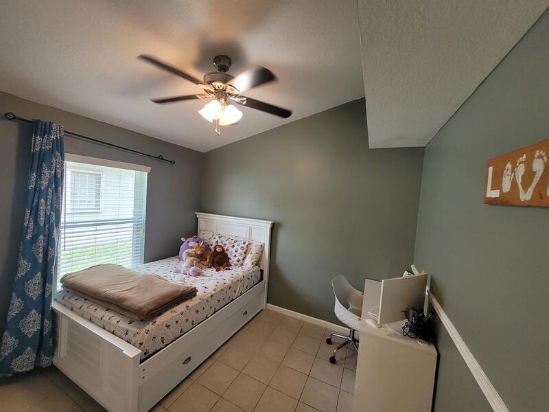 Building Photo - 10674 Oak Bend Way