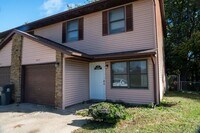 Building Photo - 423 S Park Square Dr