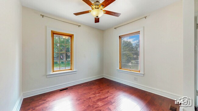 Building Photo - 1492 S Jefferson St