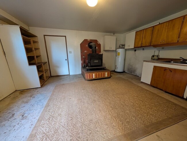 Building Photo - 2 Bedroom Pet-Friendly Orchards House with...
