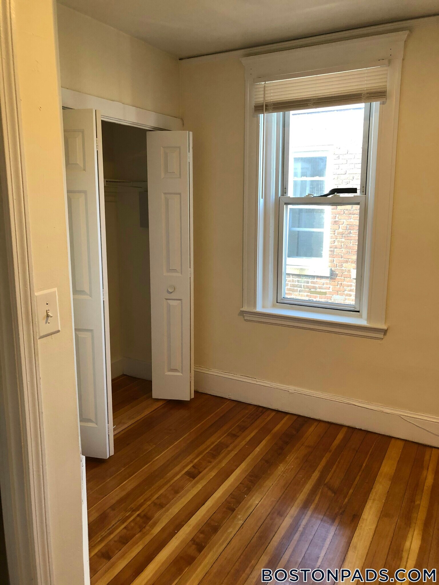 Building Photo - 15 Barrows St