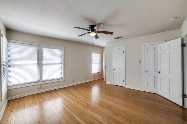 Building Photo - 244 Halcyon Pl