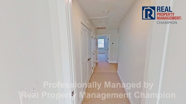 Building Photo - Newly Constructed Luxury Townhomes in Porters Neck