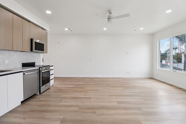 Building Photo - 4456 30th Street - North Parks Elevated Spanish Style Community