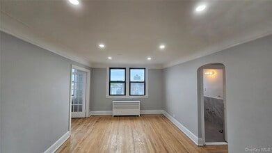 Building Photo - 3 Greenridge Ave