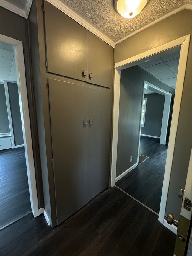 Building Photo - Rent to Own in Crestline Available Now