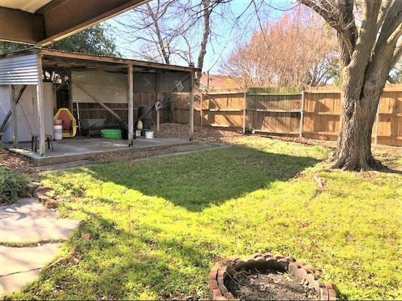 Building Photo - 901 Forest Trail Ct