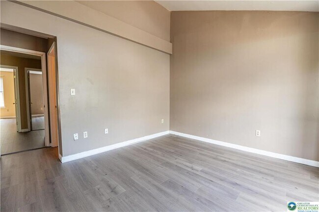 Building Photo - 109 Freedom Ct