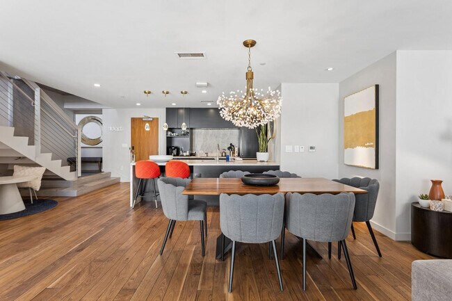 Building Photo - 5455 E Lincoln Dr