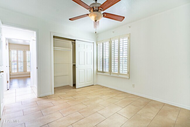 Building Photo - 7033 San Marino Dr
