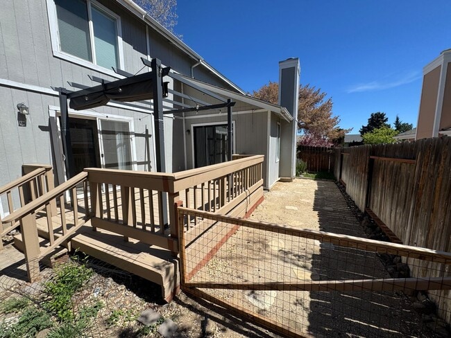 Building Photo - 2440 Melody Ln