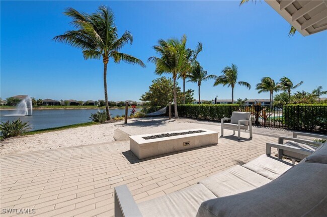 Building Photo - 8897 Redonda Dr
