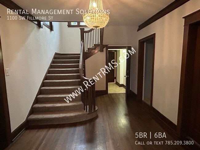 Building Photo - 1100 SW Fillmore St