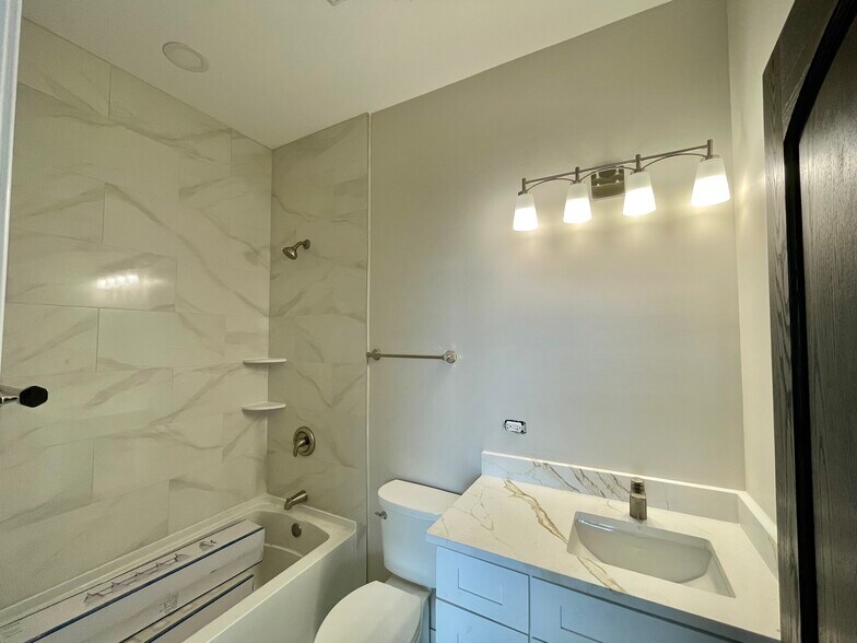 Building Photo - 3600 W 26th St