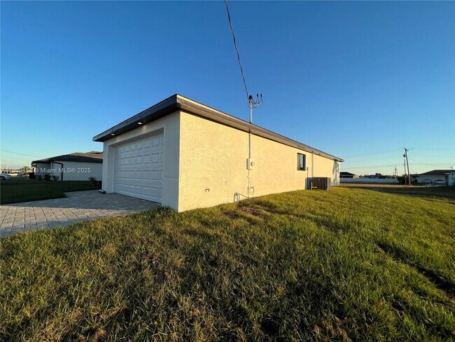 Building Photo - 1106 NW 21st Terrace