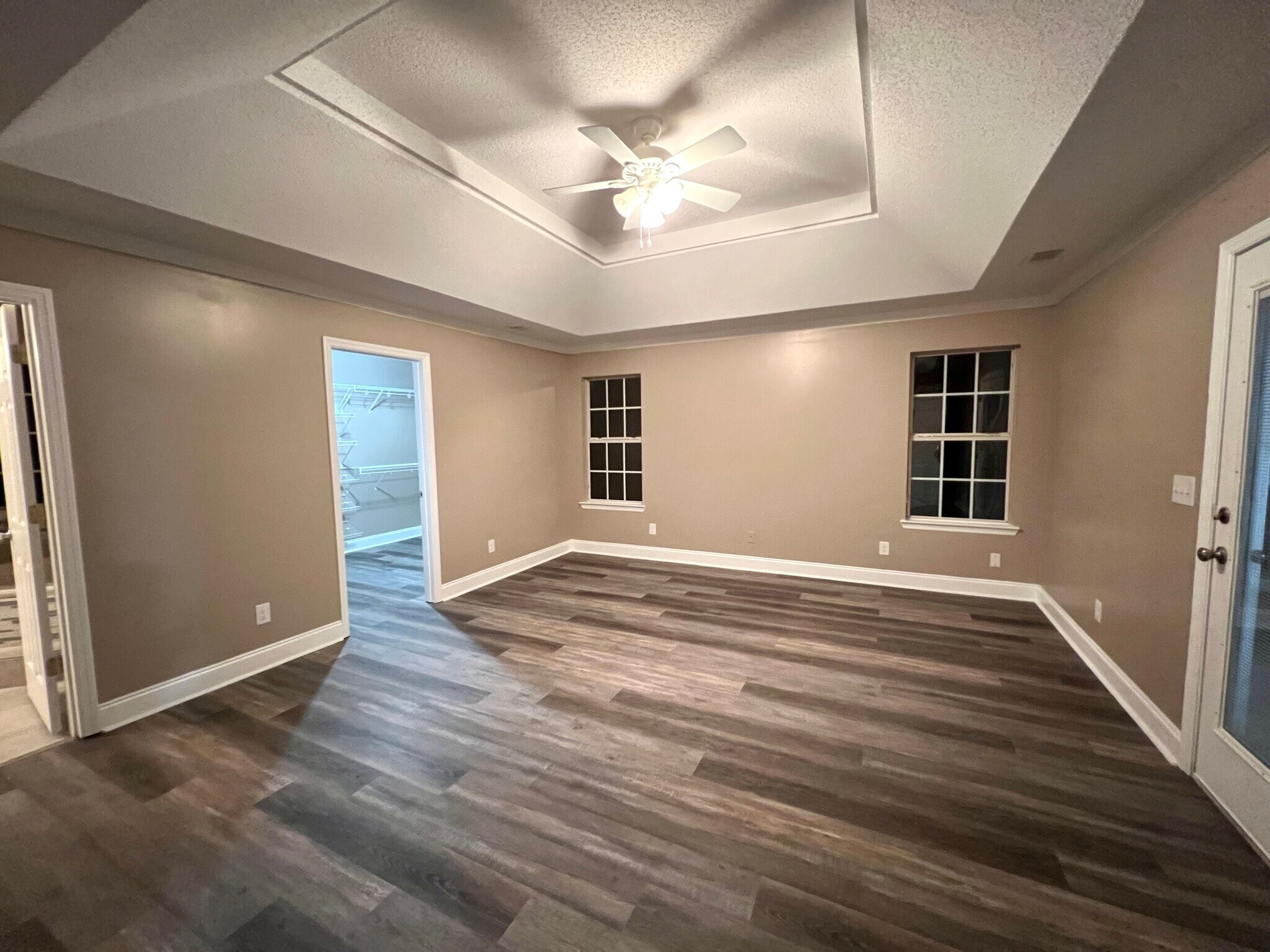 Building Photo - 112 Creekview Trl