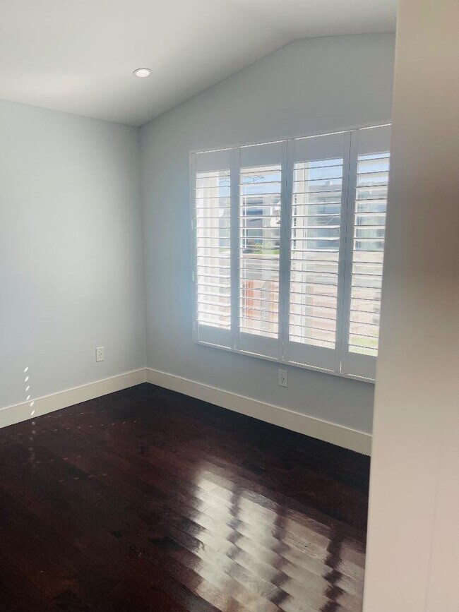 Building Photo - 3495 Meridian Ave