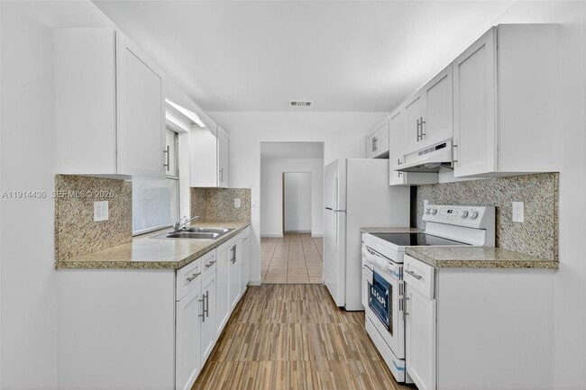 Building Photo - 5331 Belleville Rd