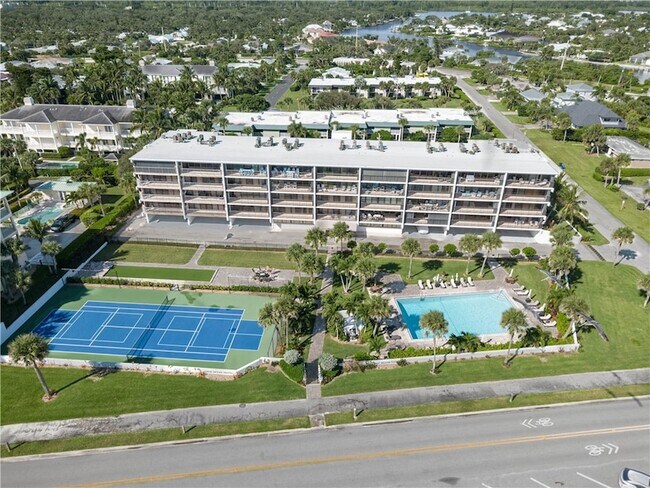 Building Photo - 4141 Ocean Dr