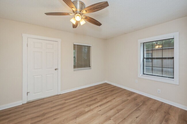 Building Photo - 610A 32nd Street