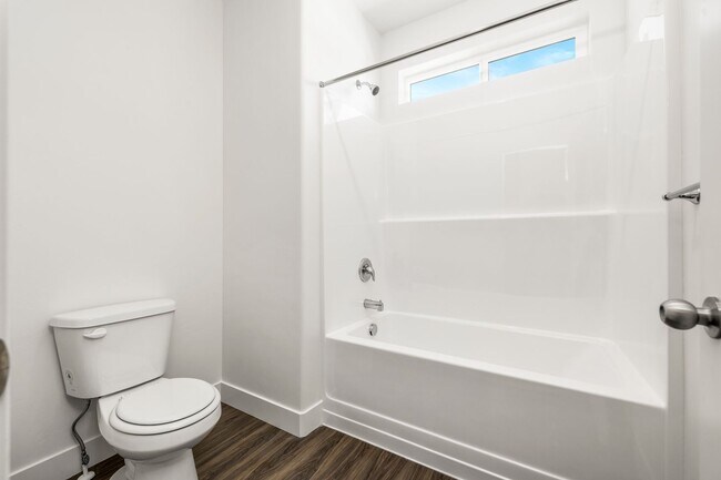 Building Photo - Lar-13714 S Hanley Ln #HH303 Riverton, UT 84096