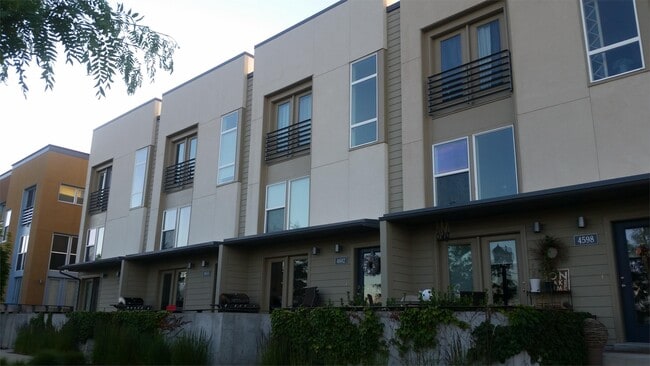 Building Photo - 4602 S Jordan Pkwy