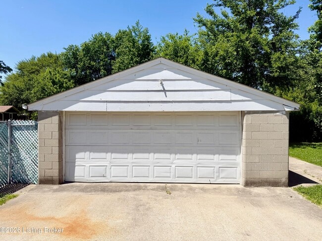 Building Photo - 6112 Corinth Way