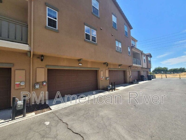 Building Photo - 4371 Garonne Walk
