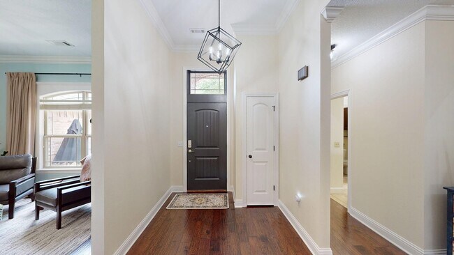Building Photo - 5401 S 61st St