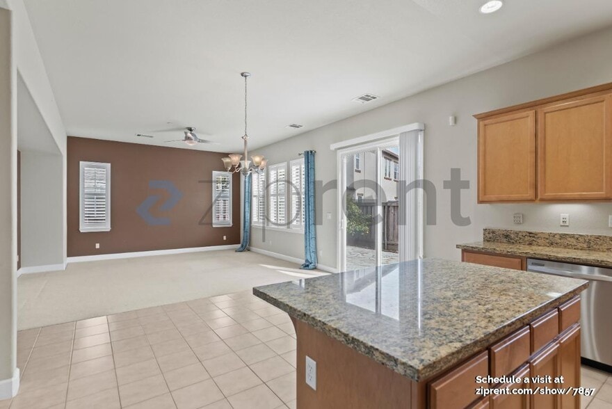 Building Photo - 213 Marbella Ln