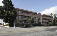 Building Photo - 6841 Coldwater Canyon