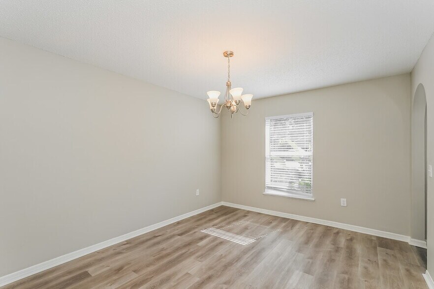 Building Photo - 13029 Waterbourne Dr