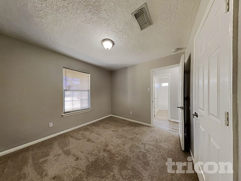 Building Photo - 224 Kellyn Ct