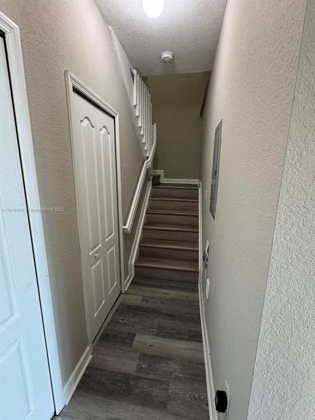 Building Photo - 4331 SW 160th Ave