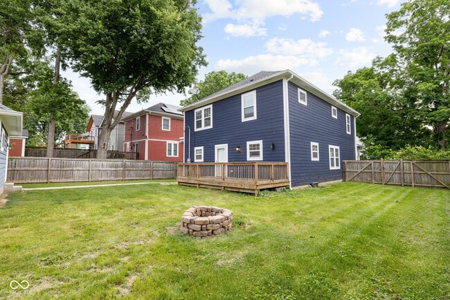Building Photo - 3126 Ruckle St