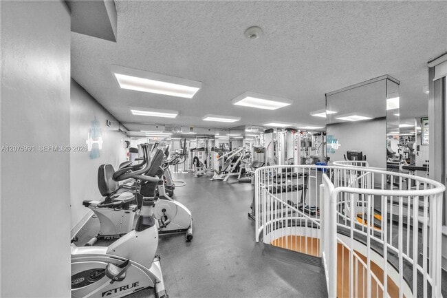 Building Photo - 3530 Mystic Pointe Dr