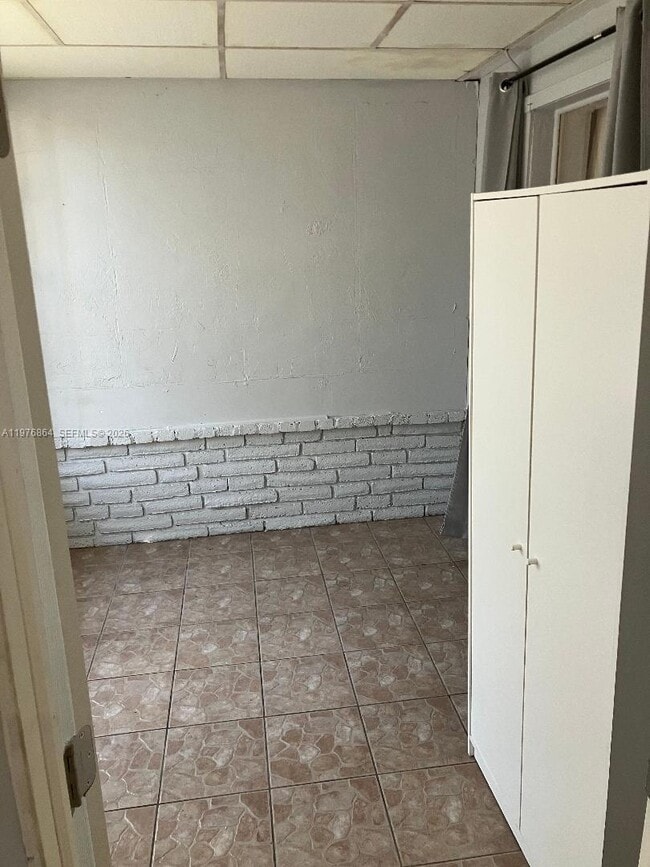 Building Photo - 2127 Wilson St